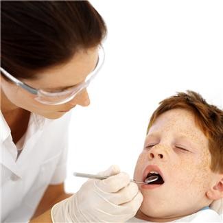 Bezpłatne przeglądy stomatologiczne w szkołach podstawowych