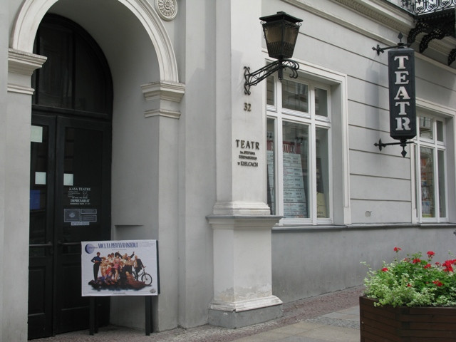 Stanowisko marszałka Adama Jarubasa w sprawie zmiany patrona kieleckiego teatru