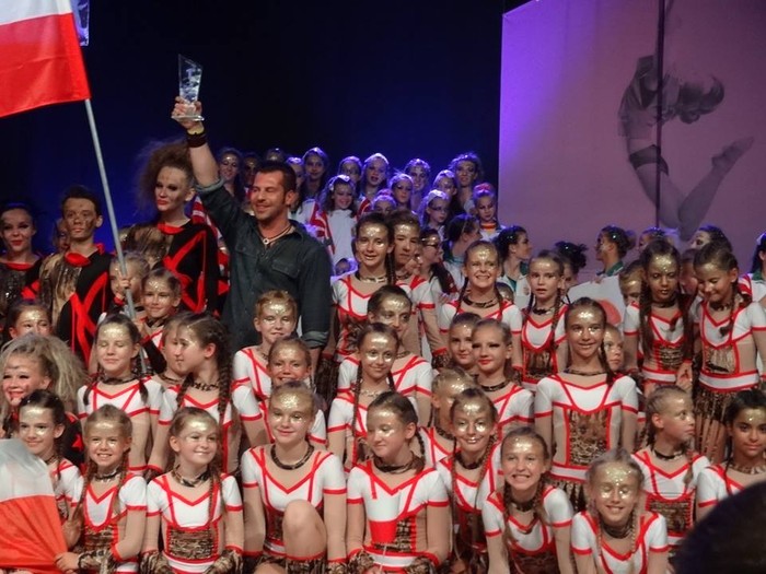 Taneczna gala z okazji 20-lecia kieleckiego zespołu „Rewanż”