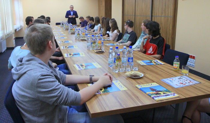 Uczniowie z Końskich odwiedzili Urząd Marszałkowski w Kielcach