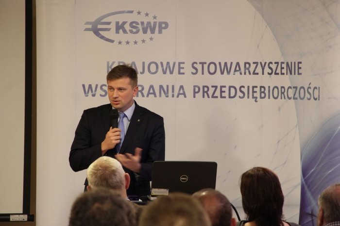 Dyskutowali o wsparciu przedsiębiorstw w powiecie koneckim