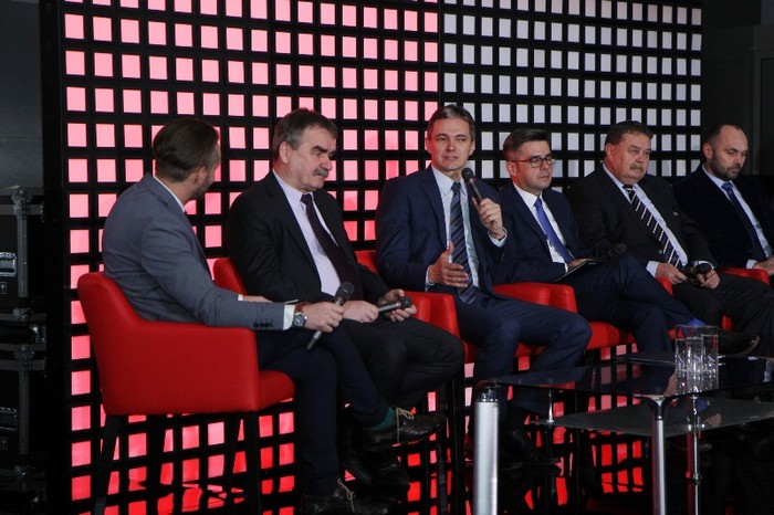 Czas na patriotyzm lokalny w Kielcach – debata w targach