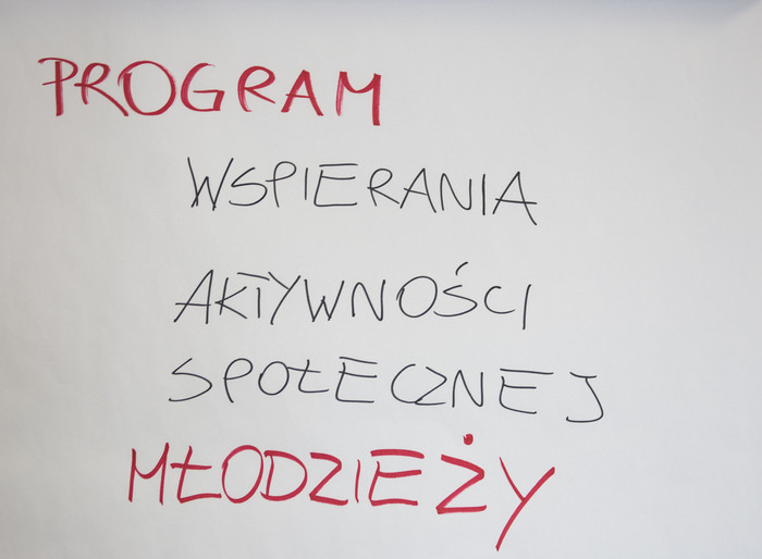 Tworzymy program wspierania aktywności społecznej młodzieży &#8211; czekamy na Twoją opinię