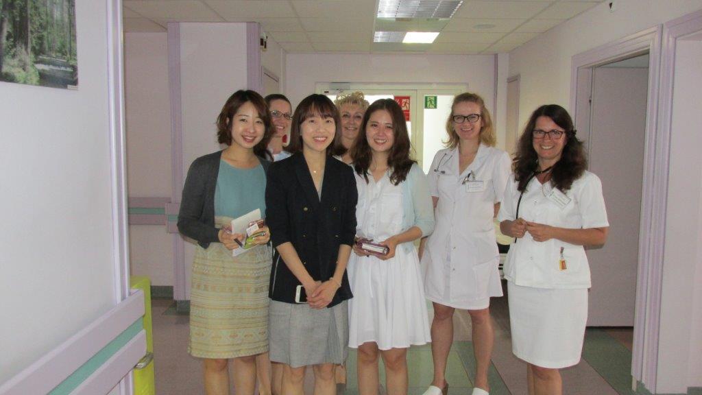 Dr Aldona Kowalska z przedstawicielami firmy koreańskiej