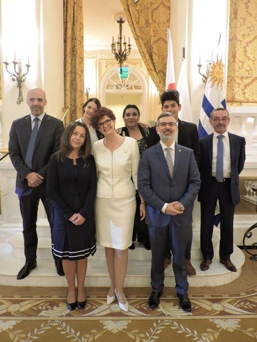 Narodowe uroczystości w krajach, które utrzymują przyjacielskie relacje z regionem