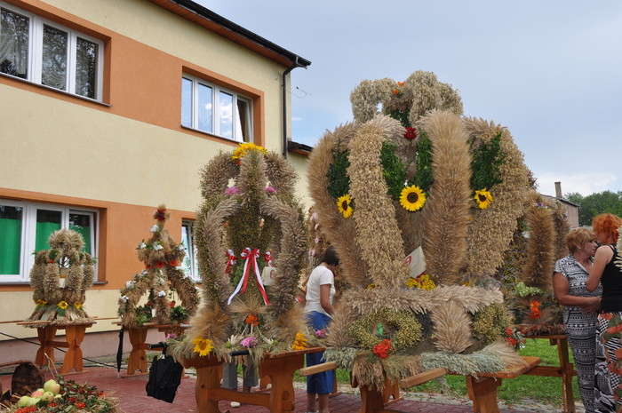 Rolnicy świętokrzyskich gmin podziękują za plony