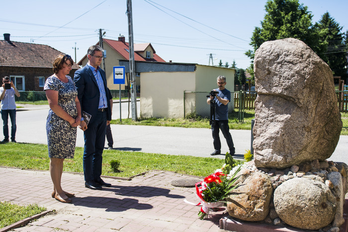 Uczcili pamięć wielkiego prozaika z Ponidzia