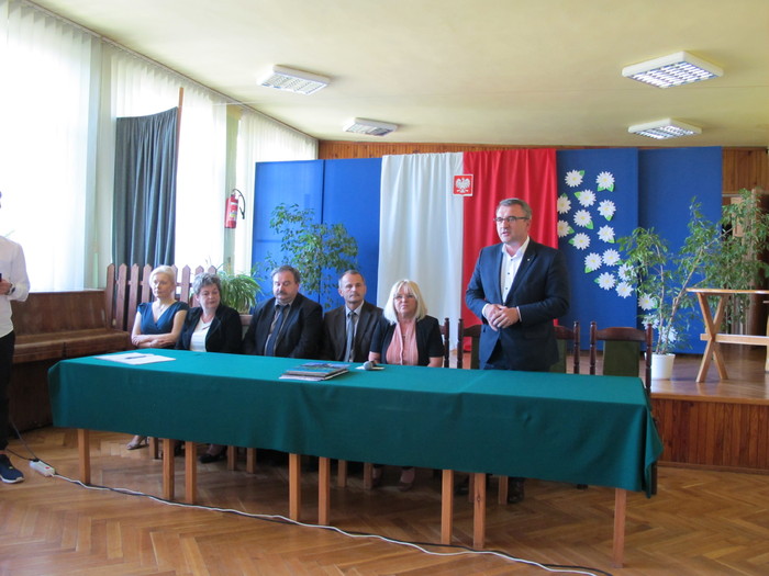 Nowoczesne klasopracownie językowe trafiają do świętokrzyskich szkół zawodowych