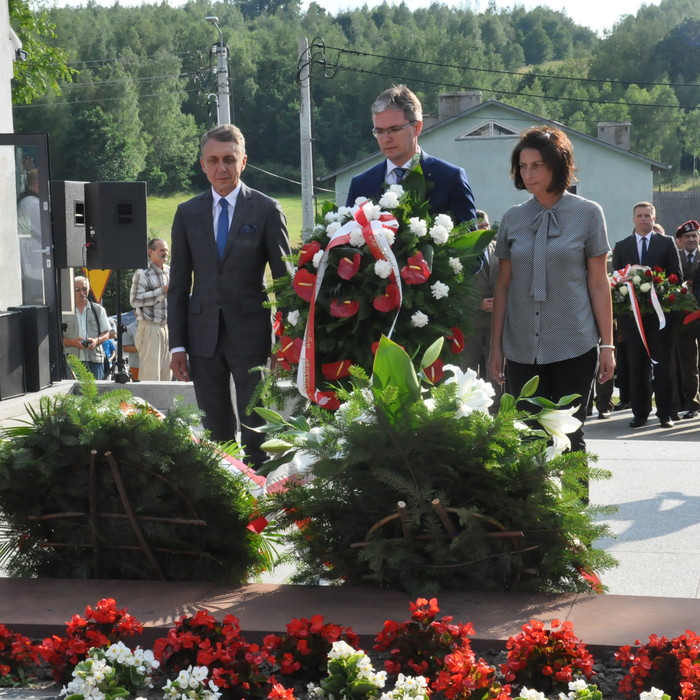 Uroczystości 74. rocznicy pacyfikacji Michniowa