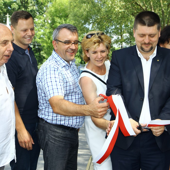 Powiat kielecki i gmina Pierzchnica z nowymi drogami