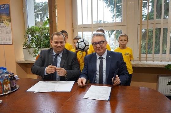 Poprawa infrastruktury sportowej i doposażenie szkolnych pracowni w Łagowie