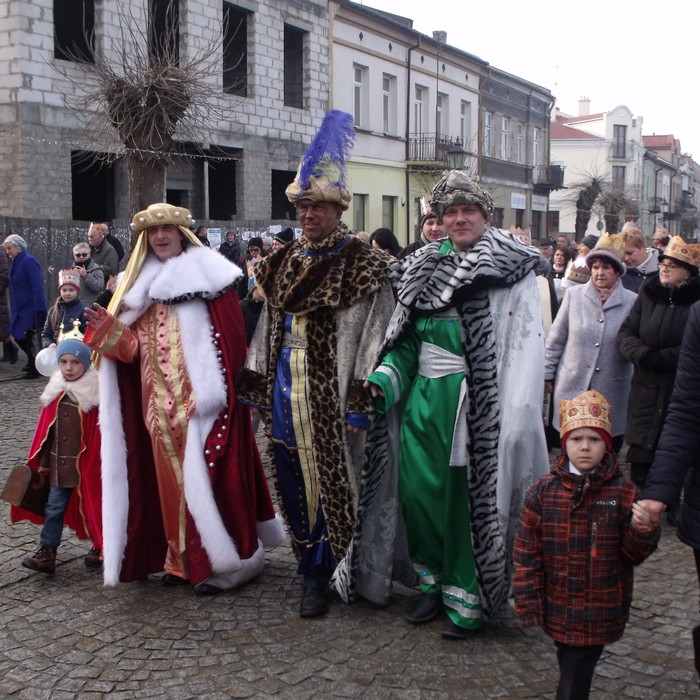 Trzej Królowie przeszli ulicami Opatowa