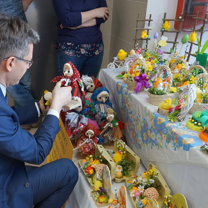 Wielkanocne ozdoby na kiermaszu w Urzędzie Marszałkowskim