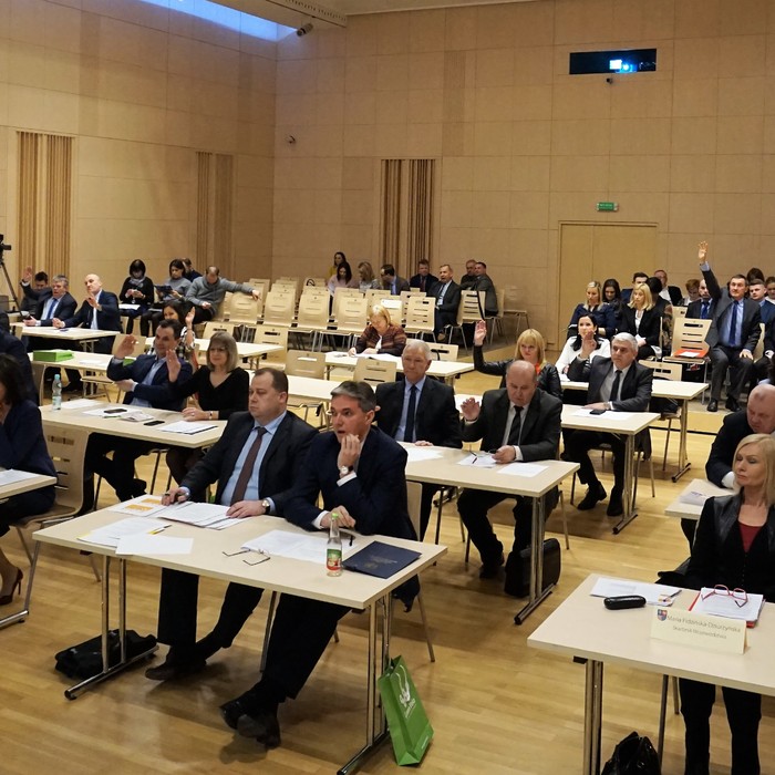 Środki dla szkół zawodowych oraz utworzenie Sejmiku Młodzieżowego tematami obrad Sejmiku