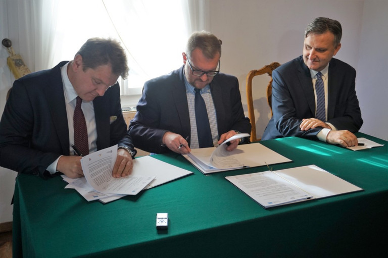Podpisanie Umowy Na Zakończenie Rozbudowy Muzeum Martyrologii Wsi Polskich