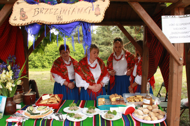 Koło Gospodyń Wiejskich Brzezinianki Podczas Jarmarku Agroturystycznego