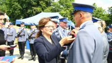 Wręczanie medali policjantom podczas obchodów Wojewódzkiego Święta Policji