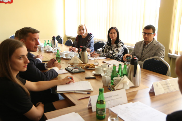 W Urzędzie Marszałkowskim w Kielcach odbyło się posiedzenie Komisji Statutowej Sejmiku Województwa Świętokrzyskiego