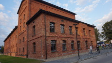 odrestaurowany budynek - obecna siedziba Ostrowieckiego Browaru Kultury