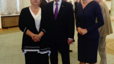 Małgorzata Stachurska, pracownik Departamentu Rozwoju Obszarów Wiejskich i Środowiska UMWŚ wraz z Parą Prezydencką