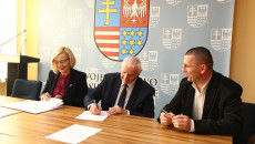 umowy na edukację, kształcenie zawodowe, wsparcie medyczne, październik 2019, Urząd Marszałkowski w Kielcach