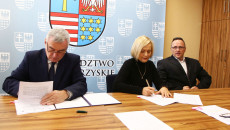 Podpisanie Umów Na Edukację Nauka Języków Obcych Z Efs (6)