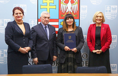 Ponad 500 Mieszkańców świętokrzyskiego Zagrożonych Wykluczeniem Skorzysta Ze Staży I Edukacji Zawodowej (4)