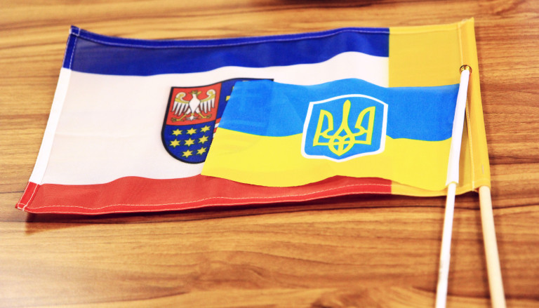 Flaga świętokrzyska I Ukraińska