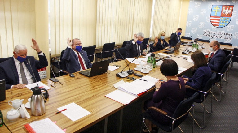 13 Maja 2020 Posiedzenie Zarządu Województwa Świętokrzyskiego
