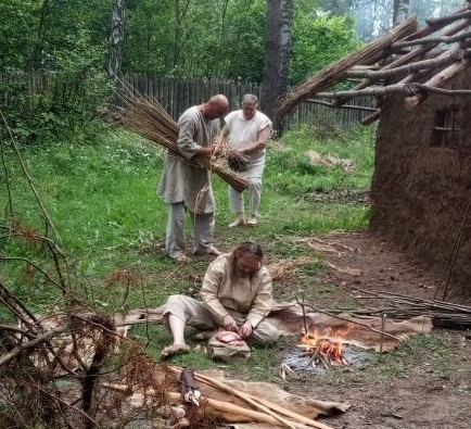 Krzemionkowskie Spotkania Z Epoką Kamienia