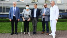 Profesor Stanisław Głuszek, Pani Teresa, Dr N. Med. Jacek Bicki, Dyrektor Wszz Bartosz Stęplewski I Dr N. Med. Krzysztof Bidas