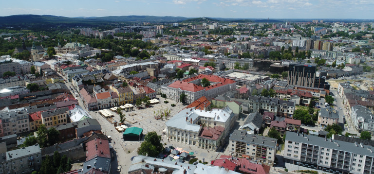 panorama Kielc widok z drona