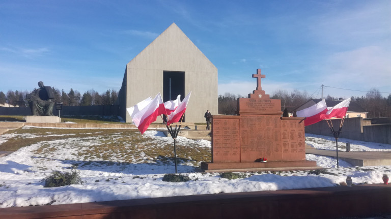 Mogiła Zamordowanych Mieszkańców Michniowa