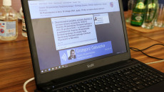Ekran komputera, a na nim profil radnego Grzegorza Gałuszki.