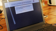 Ekran Komputera Podczas Obrad Komisji Prowadzonych Zdalnie