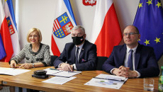 Wicemarszałek Renata Janik, Marszałek Andrzej Bętkowski, Dyrektor Jacek Sułek