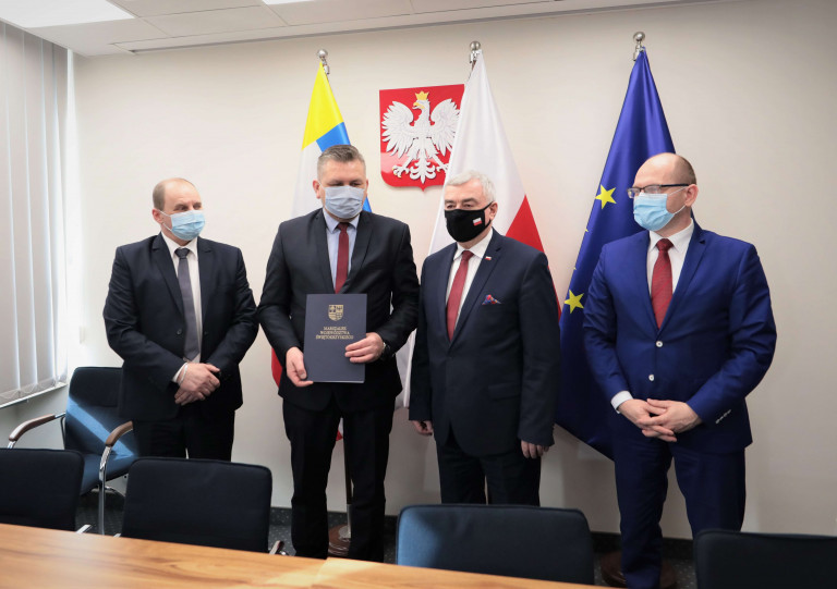 Marszałek Andrzej Bętkowski, Prezes Zarządu Spółdzielni Piotr Gierach I Członek Zarządu Piotr Kwitek., Dyrektor Jacek Sułek