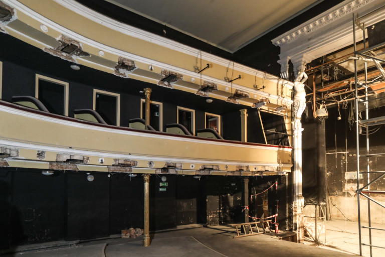 Balkony W Teatrze Im. S. Żeromskiego