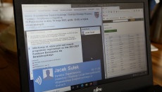 Ekran komputera podczas zdalnych obrad Komisji Strategii Rozwoju, Promocji i Współpracy z Zagranicą