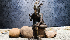 Rzeźba Koziołka Matołka