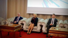 Wicemarszałek Renata Janik przemawia podczas debaty