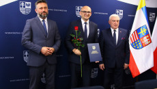 Dyrektor Sylwester Kasprzyk Z Marszałkiem Andrzejem Bętkowskim I Członkiem Zarządu Tomaszem Jamką