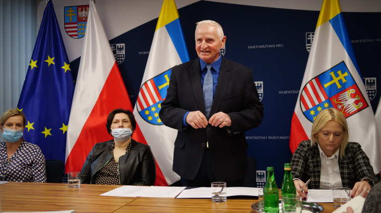 Marek Jońca przemawia