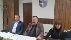 Sekretarz Mariusz Bodo, Dyrektor Zbigniew Walas I Beata Cedro Łosak Uczestniczą W Pracach Komisji.