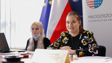 Przewodnicząca Młodzieżowego Sejmiku Przemawia