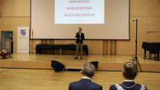 śpiewa Bartosz Chudzicki