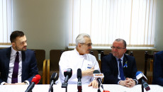 Mówi Profesor Stanisław Góźdź Obok Wicemarszałek Marek Bogusławski