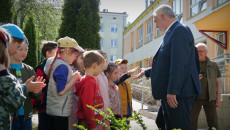 Sadzenie Krzewów W Przedszkolu Nr 27 W Kielcach