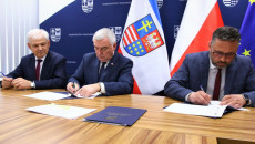 Uroczyste Podpisanie Umowy Dla Świętokrzyskiego Zarządu Dróg Wojewódzkich W Kielcach (2)