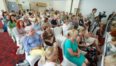 Sala Konferencyjna Wypełniona Po Brzegi